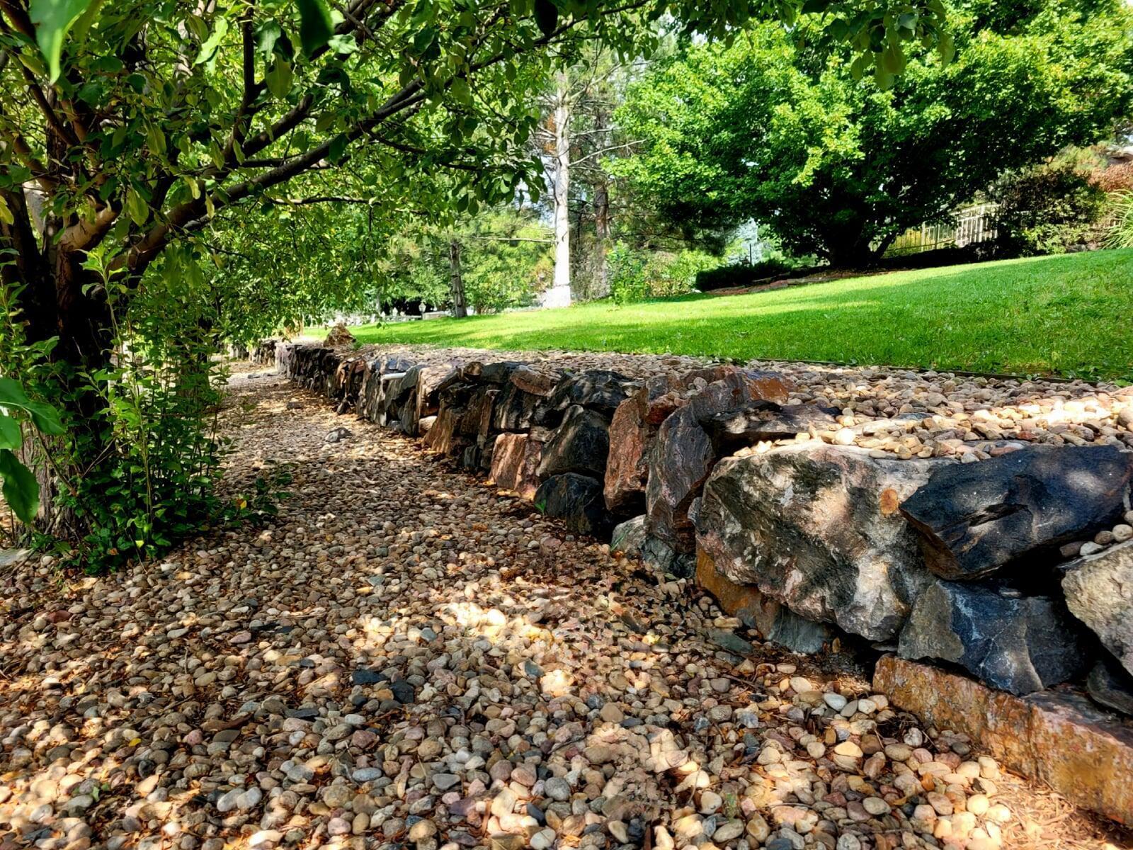 Retaining wall